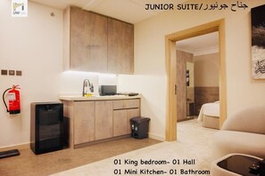 Junior-Apartment, 1 Schlafzimmer, Kochnische | Eigene Kochnische | Mikrowelle, Herdplatte, Kochgeschirr/Geschirr/Besteck
