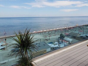 Deluxe-þakíbúð - sjávarsýn | Verönd/útipallur