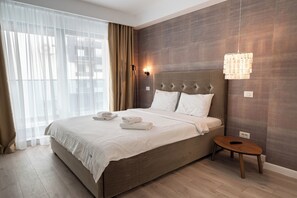 Deluxe-þakíbúð - sjávarsýn | Myrkratjöld/-gardínur, hljóðeinangrun, straujárn/strauborð