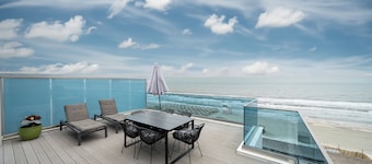 Wave 2 Promenada Apartments