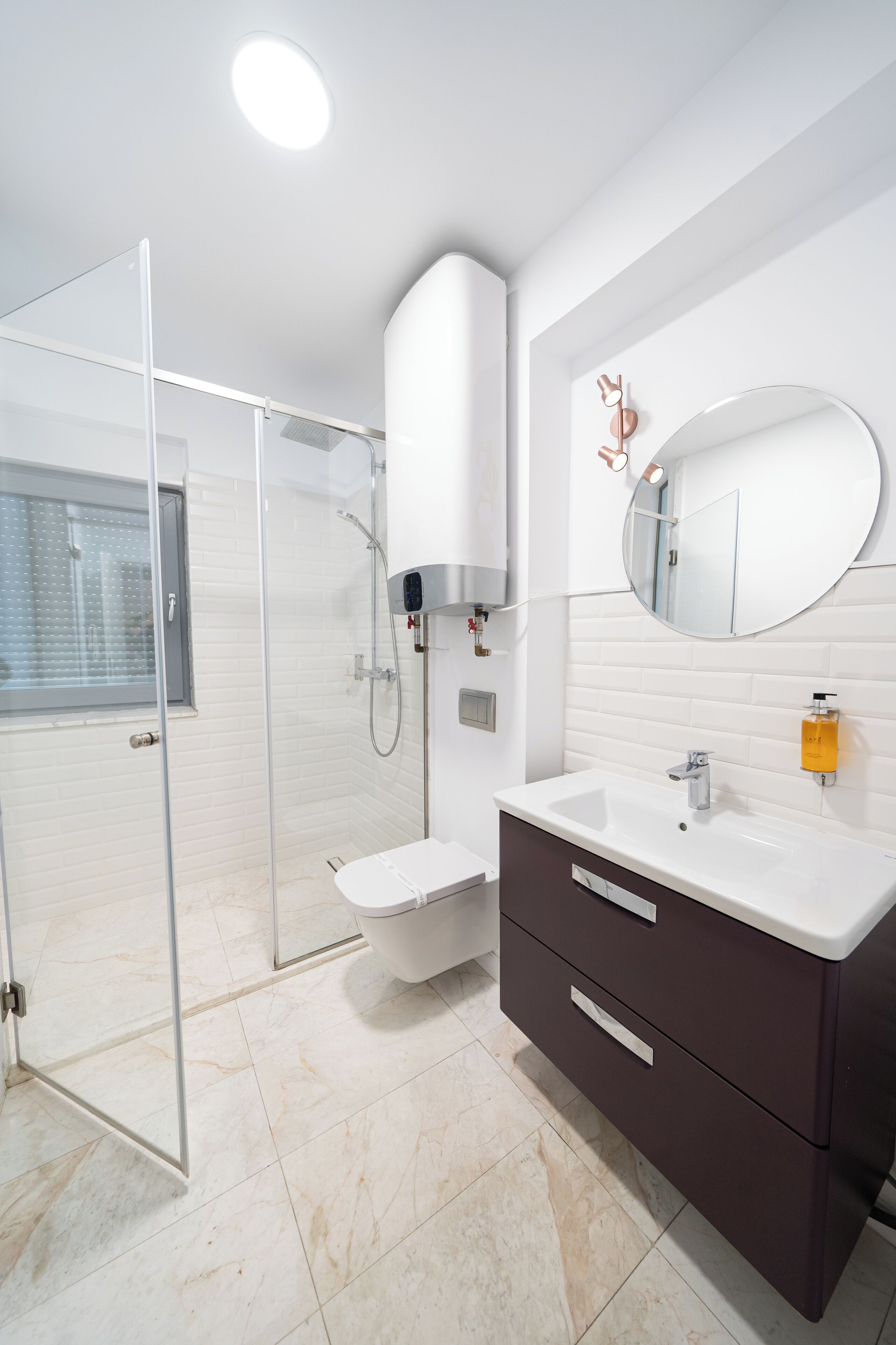 Ático Deluxe, vistas al mar | Baño | Zapatillas