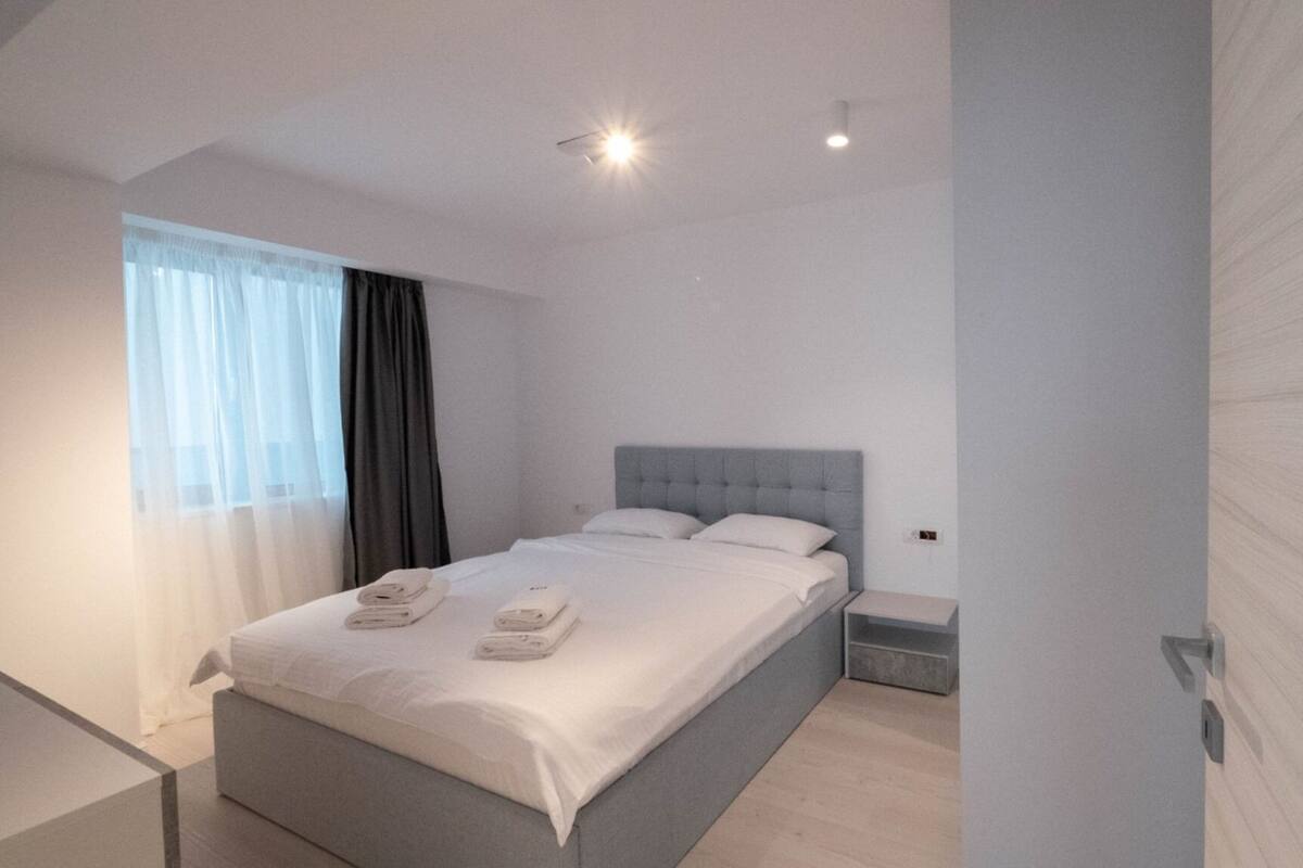 Blackout drapes, soundproofing, iron/ironing board, cribs (free)