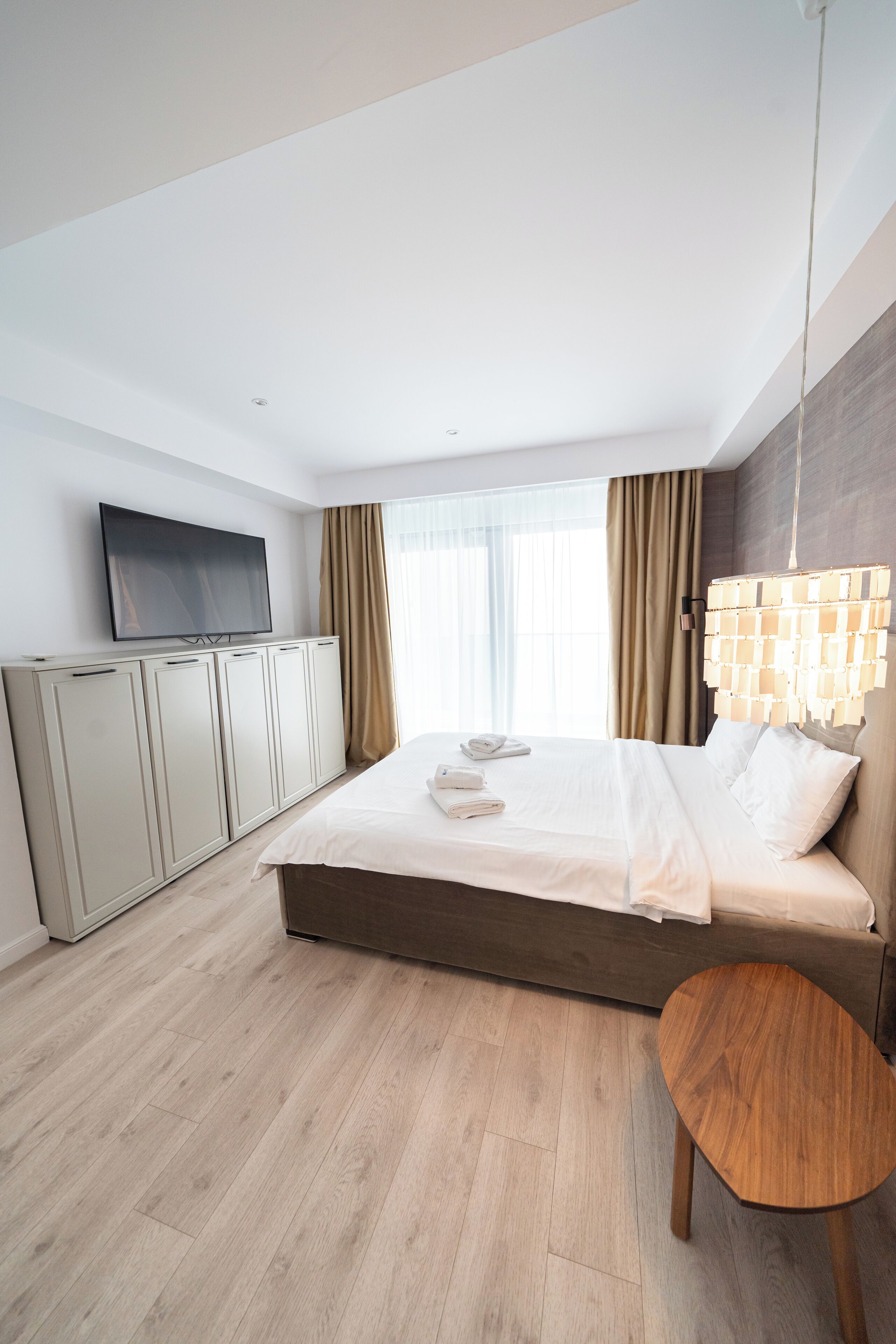 Ático Deluxe, vistas al mar | Cortinas opacas y sistema de insonorización