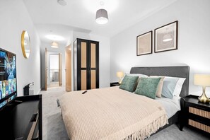 2 Schlafzimmer, Bügeleisen/Bügelbrett, kostenloses WLAN, Bettwäsche