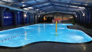 Outdoor pool, a heated pool - Touch of Yellow (Gramsbergen)
