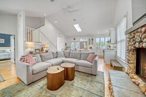 Téléviseur connecté, foyer