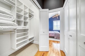 4 chambres, fer et planche à repasser, Wi-Fi gratuit, draps fournis