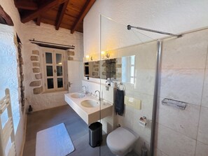 Suite, Balcony, Pool View | Minibar, in-room safe, free WiFi, bed sheets