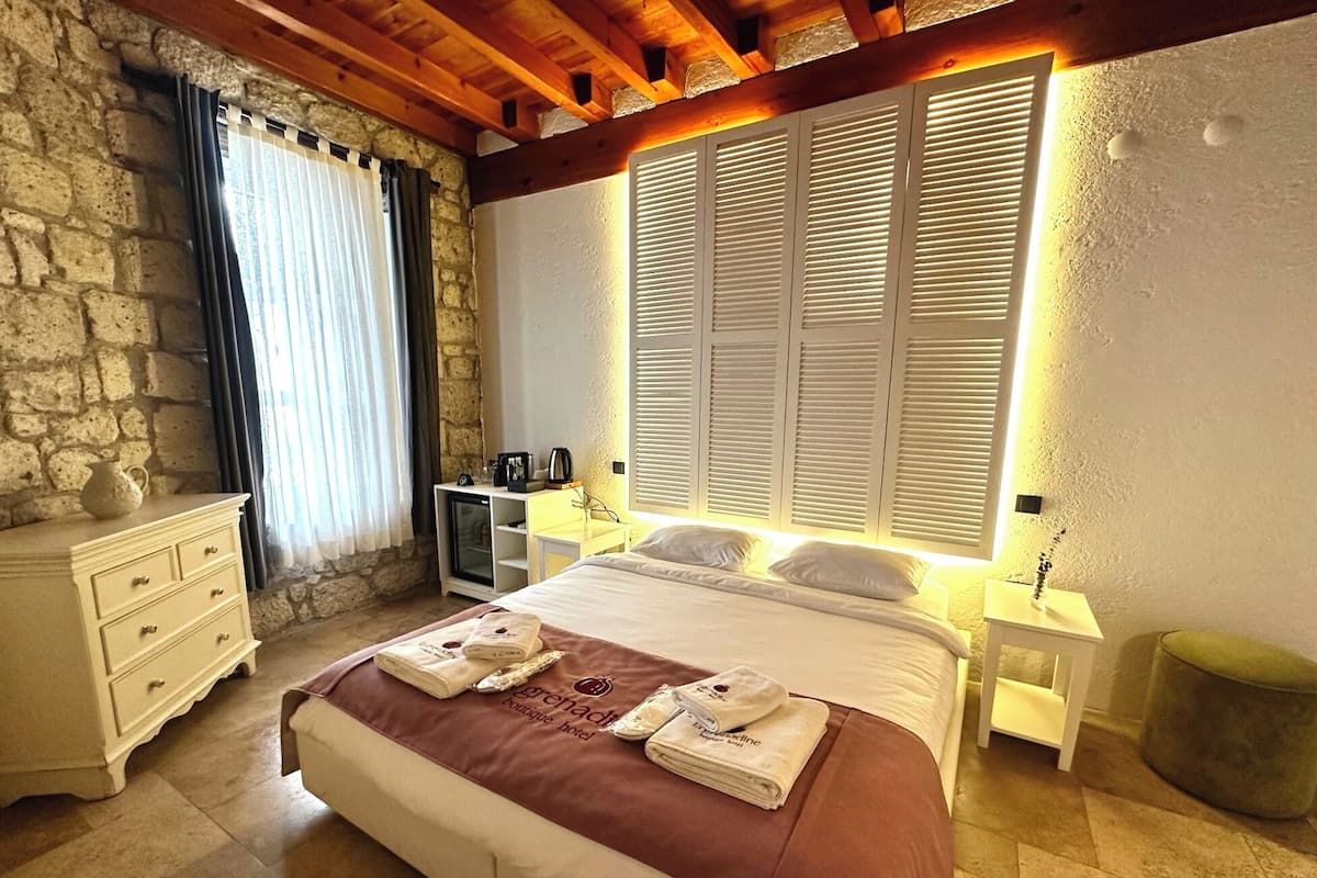 1 habitación, minibar, caja de seguridad en la habitación y wifi gratis