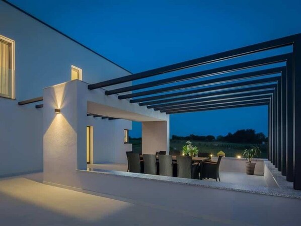 Vila, 6 quartos, acessível, para fumantes | Terraço/pátio