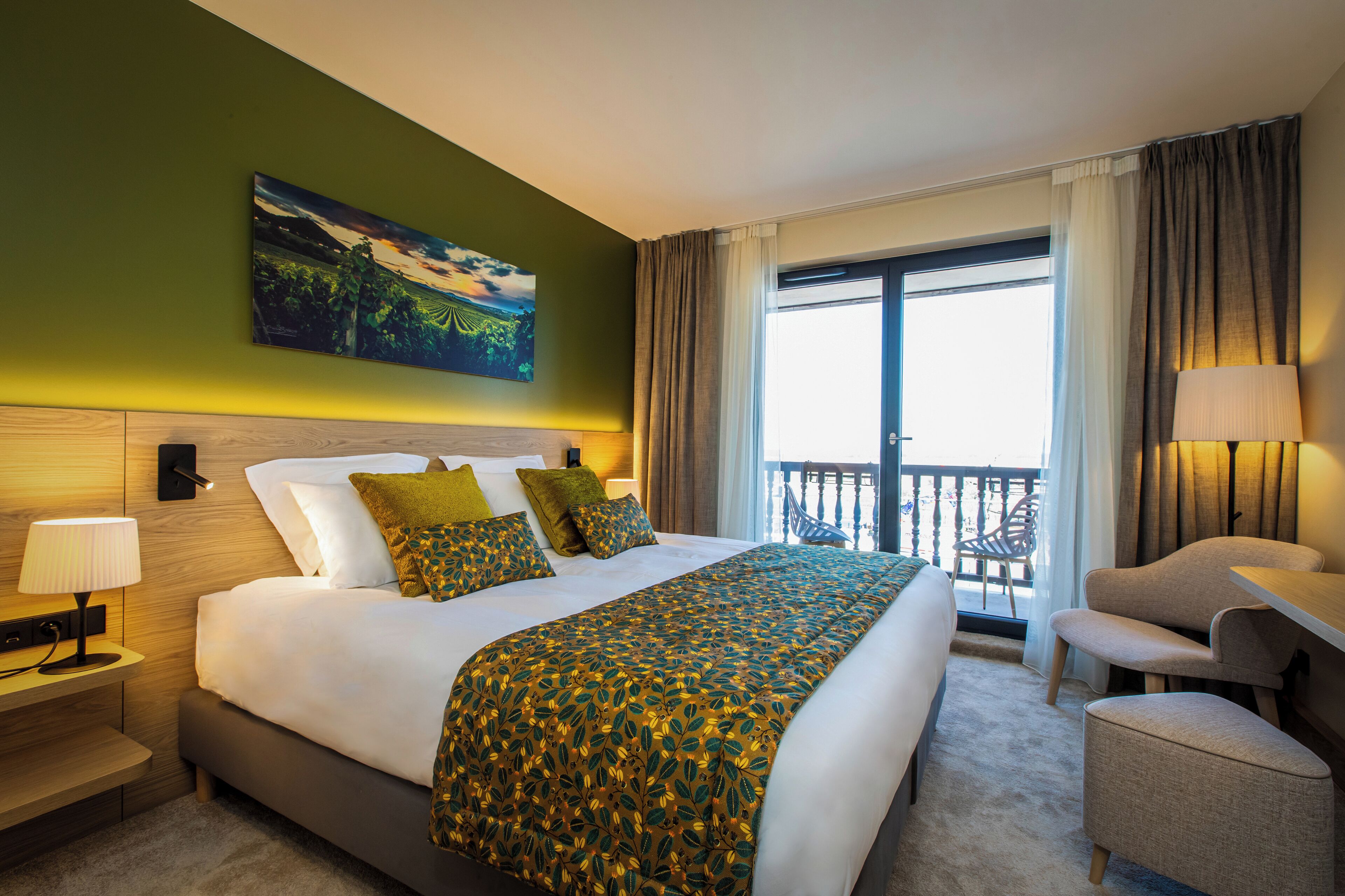 Quarto casal ou duplo superior | Roupas de cama premium, cofres nos quartos, cortinas blackout