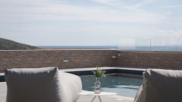 Seasonal outdoor pool, sun loungers