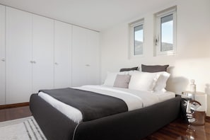 Villa, uitzicht op zee | Hypoallergeen beddengoed, een bureau, geluiddichte muren