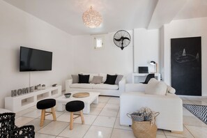 3 عدّة غرف نوم ومكتب