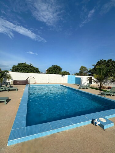 Hôte Bel Blanch : Anodi room in a tropical setting