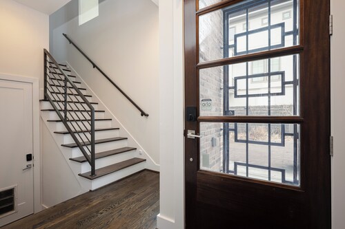 Space City -  Prof. Design, Game Room, King BD