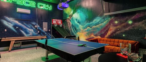 Spielezimmer