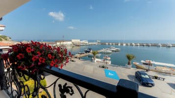 Deluxe-Doppelzimmer, Balkon, Meerblick | UnterkunftsgelÀnde