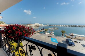 Deluxe Double Room, Balcony, Sea View | Property grounds - Hotel Palace Marina Dinevi (Sveti Vlas)
