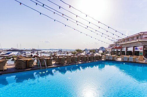 Hotel Palace Marina Dinevi