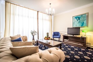 Executive-lejlighed - balkon - havudsigt | Opholdsområde