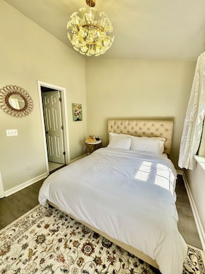2 bedrooms, desk, iron/ironing board, free WiFi