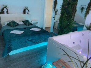 Phòng Suite Deluxe | 1 phòng ngủ, bộ đồ giường cao cấp 