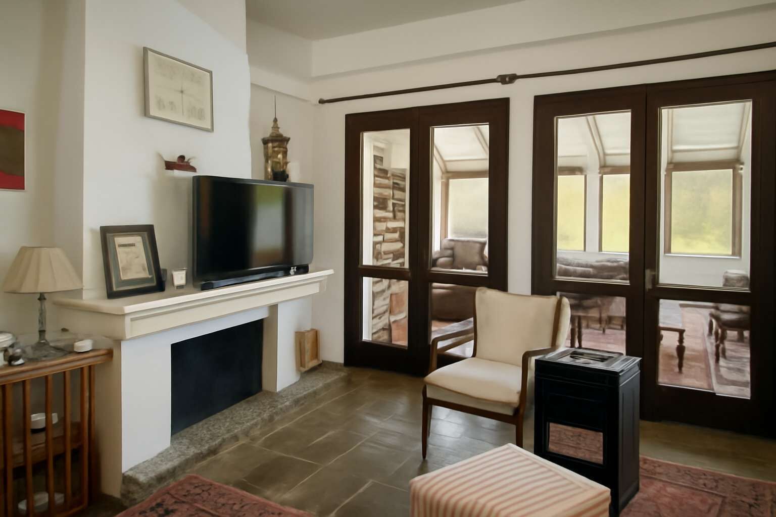 TV, peis og kontorer