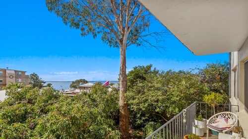 Ocean View 2 Bdr App in Cowes