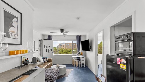 Ocean View 2 Bdr App in Cowes