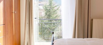 Rokani Studio I at Kalavrita Center