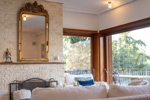 Villa | 4 bedrooms, desk - Bellavista Villa at Heraion Lagoon (Loutraki-Agioi Theodoroi)