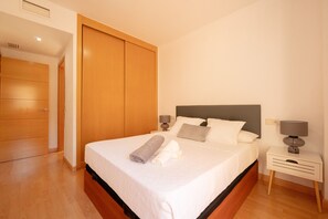 2 habitaciones, tabla de planchar con plancha y wifi gratis 