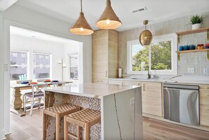 Fridge, microwave, oven, stovetop - Beach Cake! 2nd row, small ocean views! Beach access across the street! (Surf City)