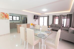 Comfort Villa, Non Smoking | Dining room - Private Pool Villa Golf & Beach (Punta Cana)