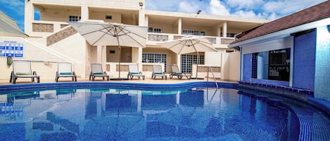 Udendørs pool