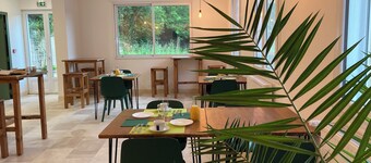 Logis Hôtel Les TILLEULS