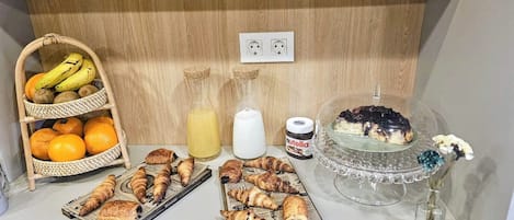 Daily buffet breakfast for a fee