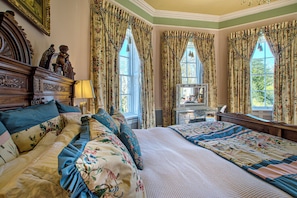 8 bedrooms, iron/ironing board, travel crib, bed sheets