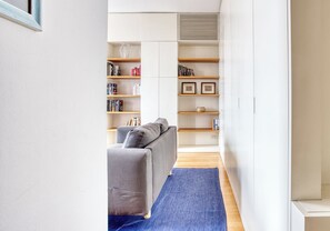 Comfort Apartment, City View | Living area