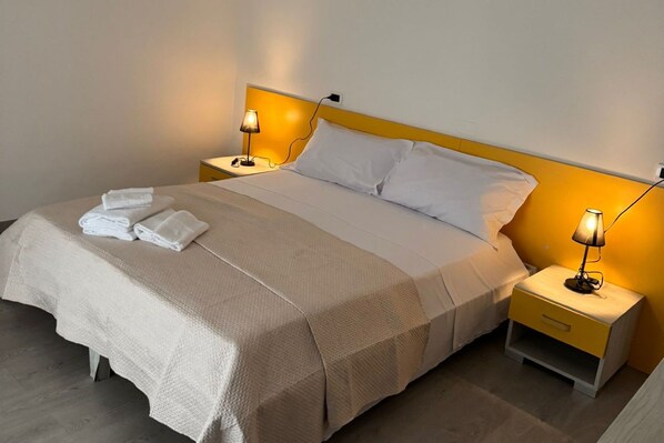 In-room safe, desk, free WiFi, bed sheets