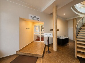 Reception - Hotel Schwarzenbek (Schwarzenbek)