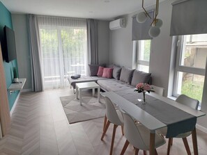 Appartement, 2 chambres | Salle à manger