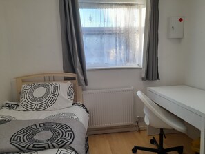 5 bedrooms, in-room safe, iron/ironing board, WiFi