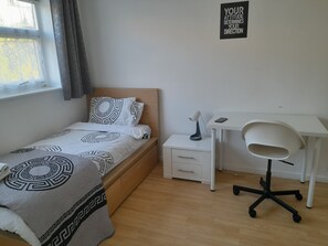 5 camere, una cassaforte in camera, ferro/asse da stiro, Wi-Fi