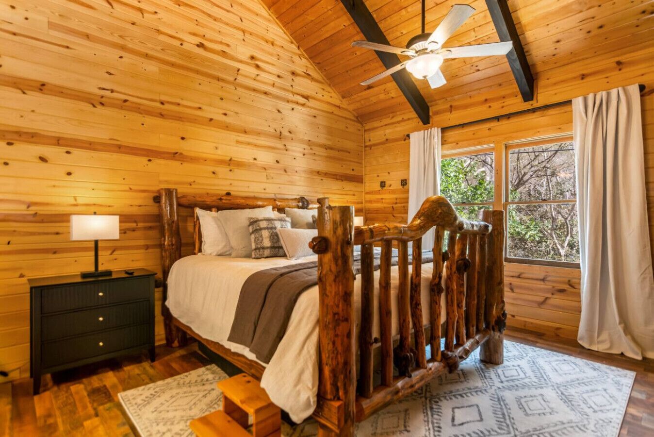 1 soverom, skrivebord, wi-fi og sengetøy