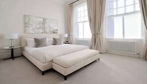 3 bedrooms, desk, iron/ironing board, travel cot