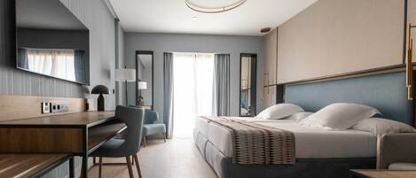 Minibar, coffres-forts dans les chambres, Wi-Fi gratuit, draps fournis