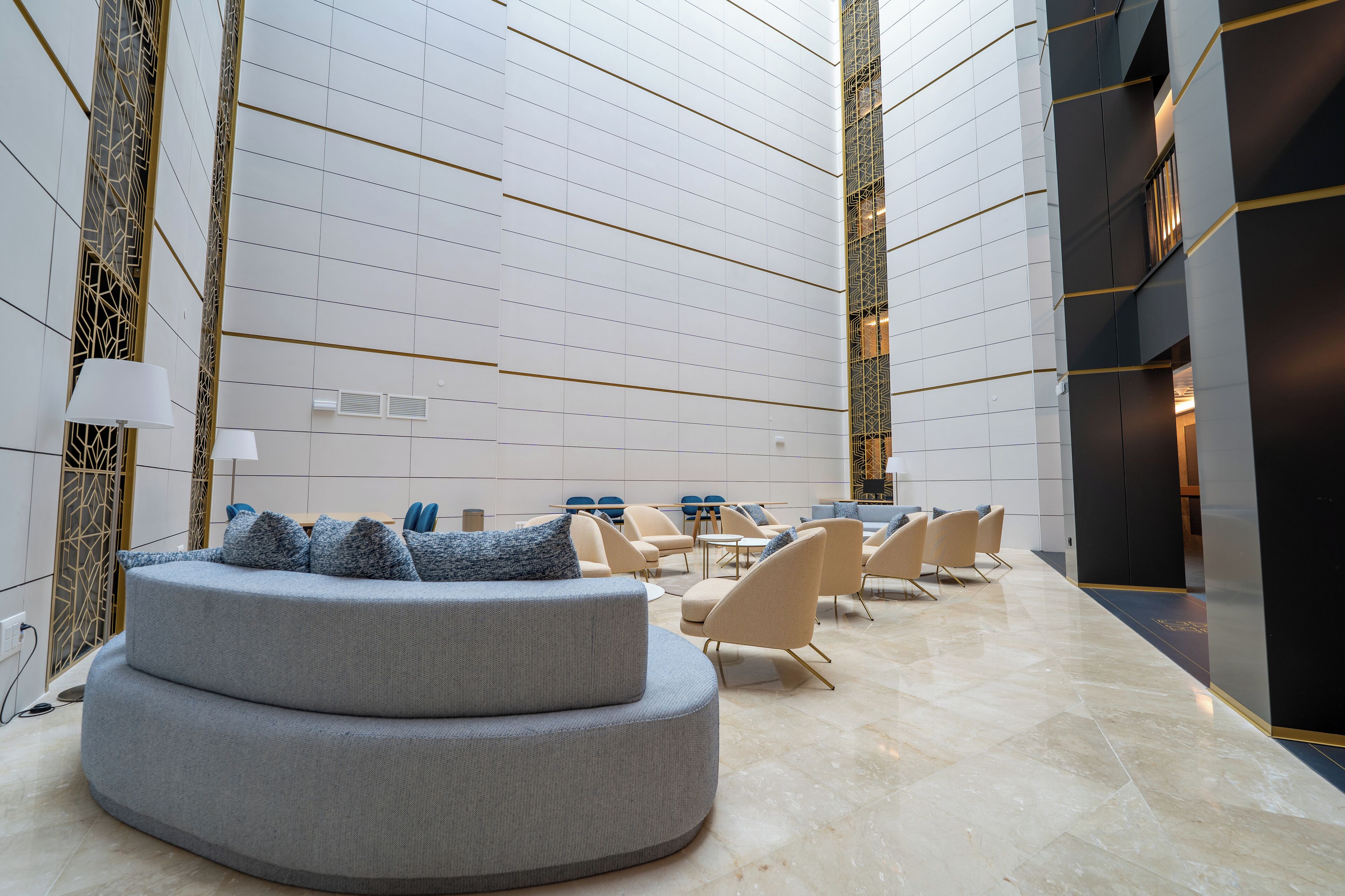 ฝ่ายต้อนรับ