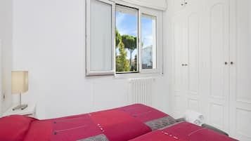 Villa | 3 bedrooms, iron/ironing board